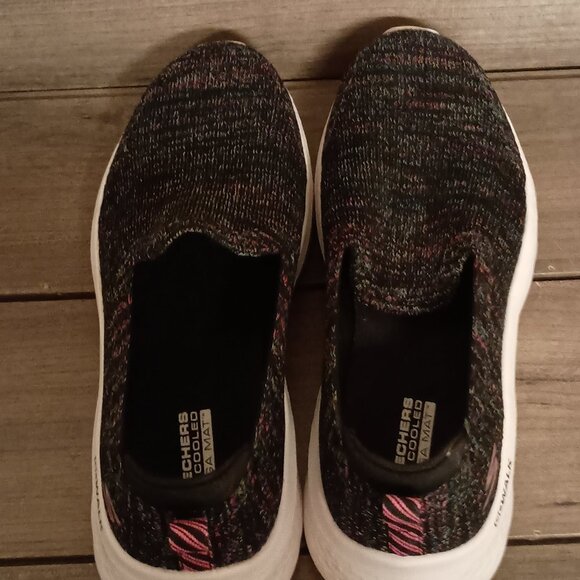Sketchers Go Walk Women Slip On Sneakers Size 7.5 Black Multi Colored - Picture 11 of 16